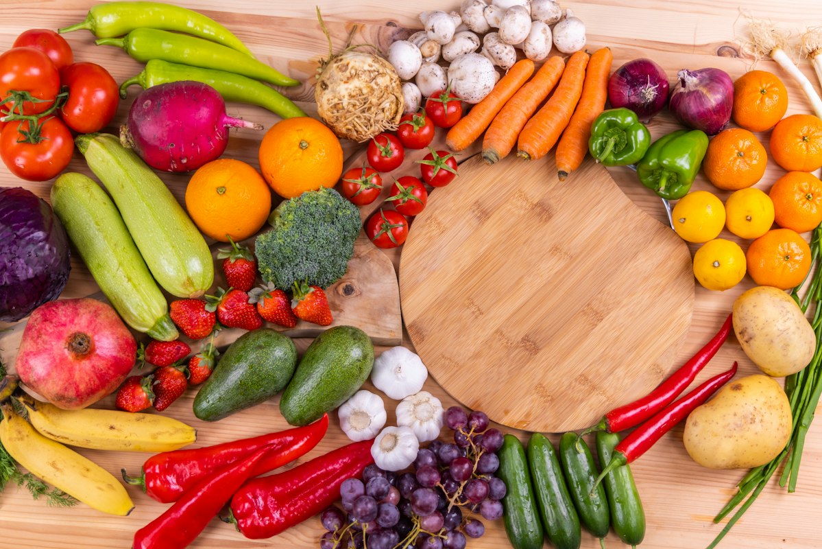 Natural ingredients for men's vitamins and health support